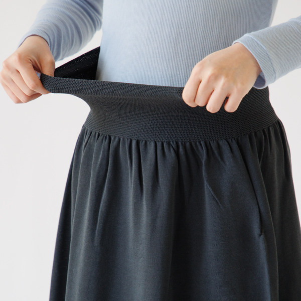 ウエスト120cm位の方まで着用できます