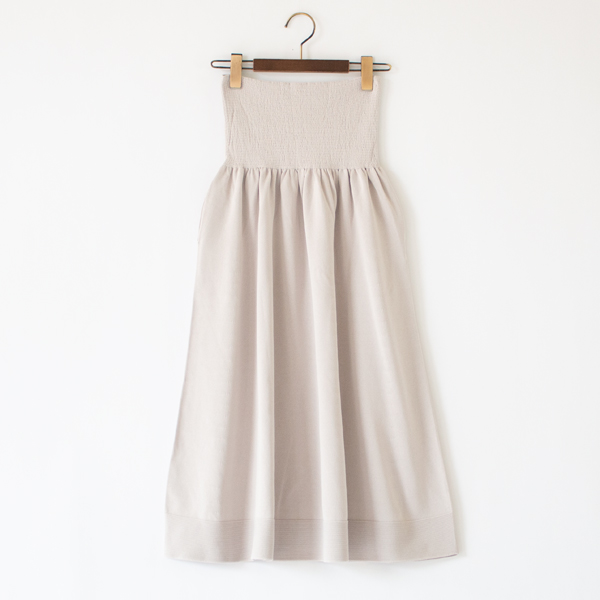 おなかをつつむ のびるニットロングスカート ポケット付き（BEIGE）