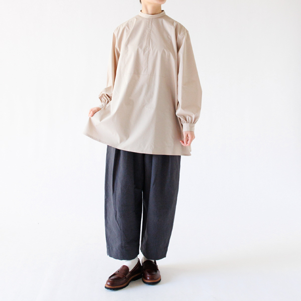 身長163cm・BEIGE