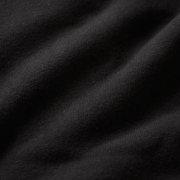 品質の良さを感じさせるスーパーブラック(SBK)