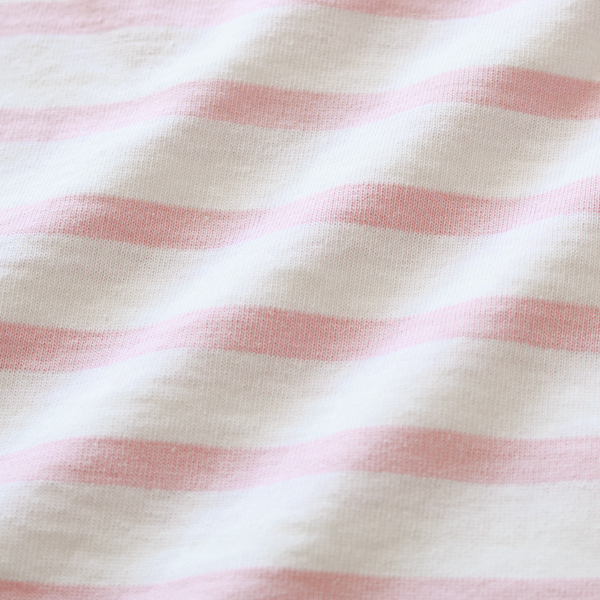 一般的なバスクシャツより薄手の生地です