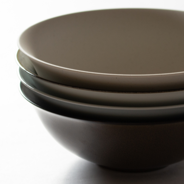 重ねて収納できます。 重ねて収納できます。