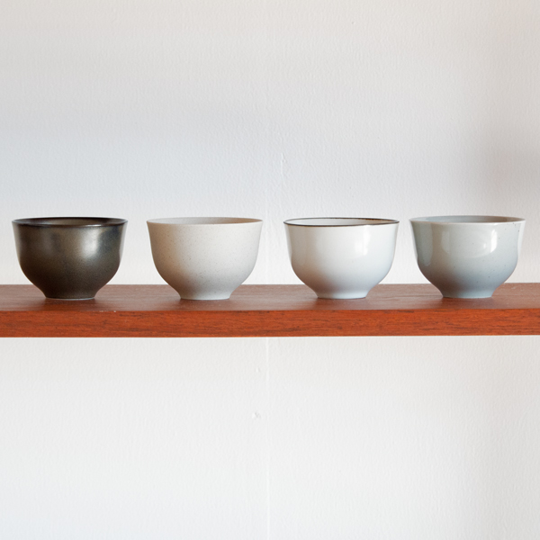 釉薬の異なる4色をセットにしました。 釉薬の異なる4色をセットにしました。