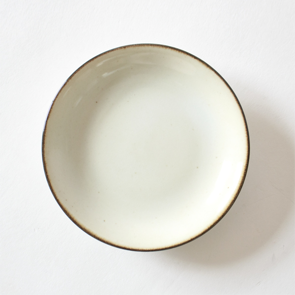 Edged White（フチサビ）