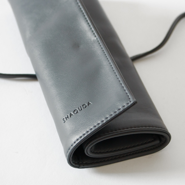 持ち運びケース付き