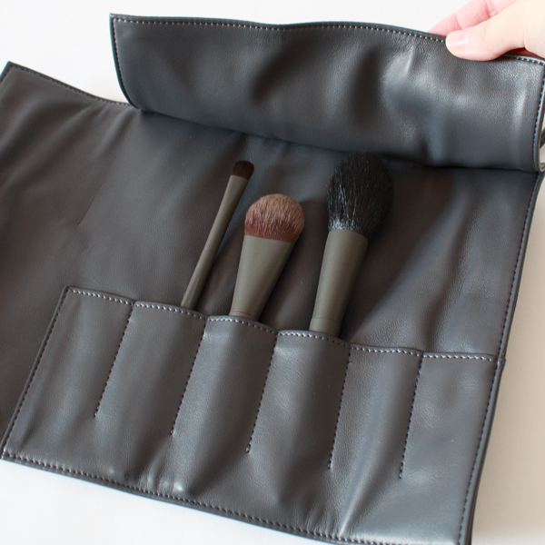 SHAQUDAのブラシが収まります