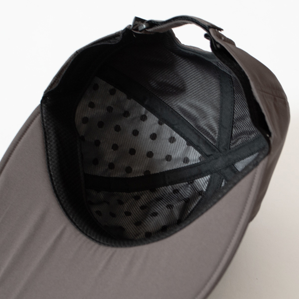 内側に見えるのが冷却システム