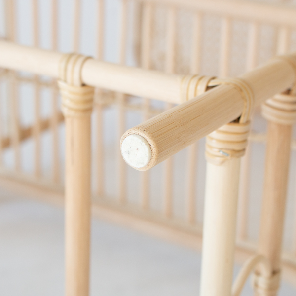 High-Low ハイル足付きかご(High)