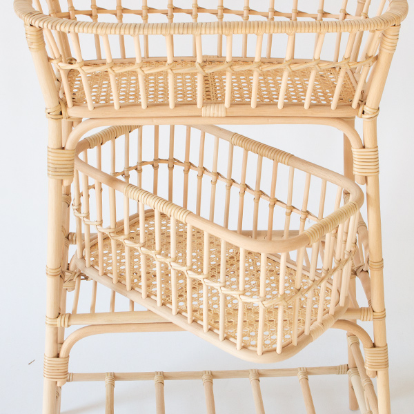 Highサイズに専用追加かご（中段はギリギリのサイズ感で、最下段は問題なく使用できます）