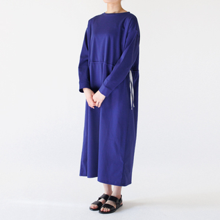 紐を絞らない状態(身長160cm・ROYAL BLUE) 紐を絞らない状態(身長160cm・ROYAL BLUE)