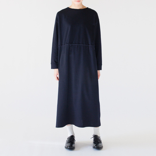 紐を絞らない状態(身長160cm・NAVY) 紐を絞らない状態(身長160cm・NAVY)
