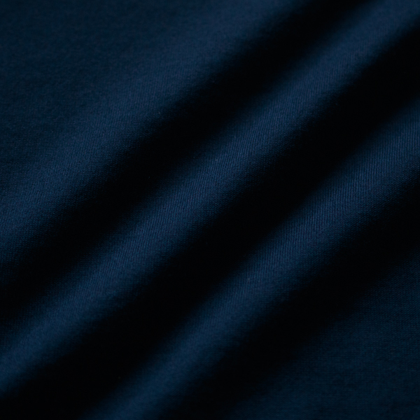 シルケットバイオ加工によって上品な光沢感があります(NAVY)