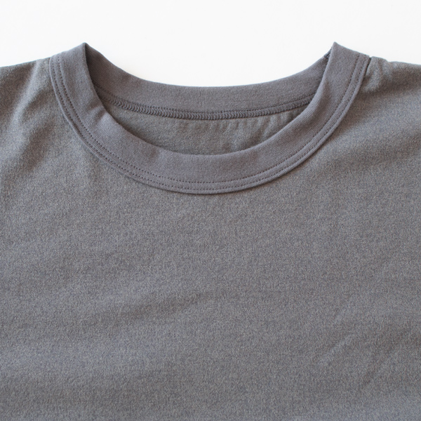 遠赤外線を輻射する光電子が衣服内の温度を穏やかに保ち、快適な状態へと導いてくれます 遠赤外線を輻射する光電子が衣服内の温度を穏やかに保ち、快適な状態へと導いてくれます