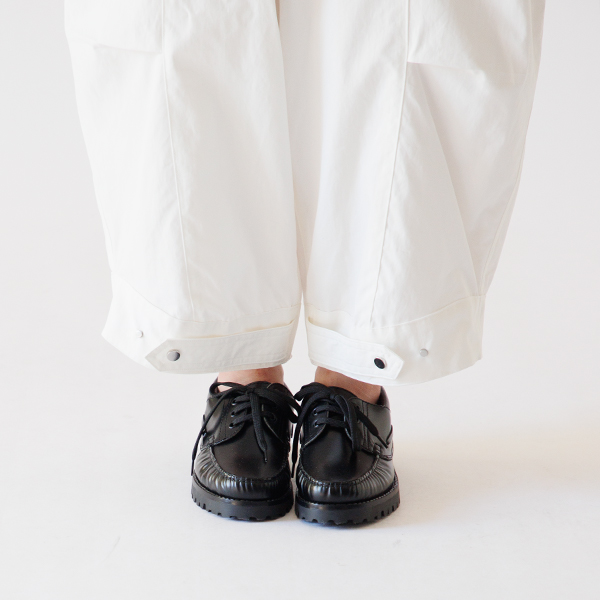 裾はアジャストタブ付き(身長160cm・WHITE) 裾はアジャストタブ付き(身長160cm・WHITE)