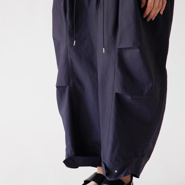 ダーツとプリーツが特徴的なバルーンパンツ(身長160cm・NAVY) ダーツとプリーツが特徴的なバルーンパンツ(身長160cm・NAVY)