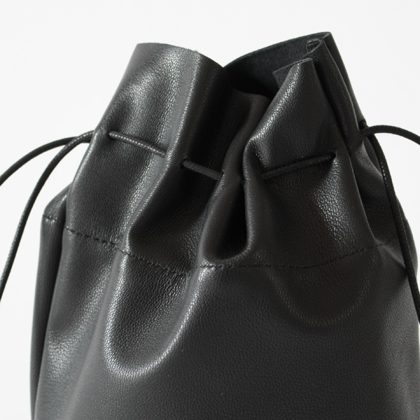 上部はあえて断面をそのまま活かしています 上部はあえて断面をそのまま活かしています