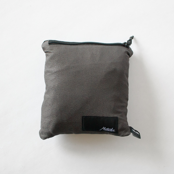 コンパクトに畳めます(チャコール)