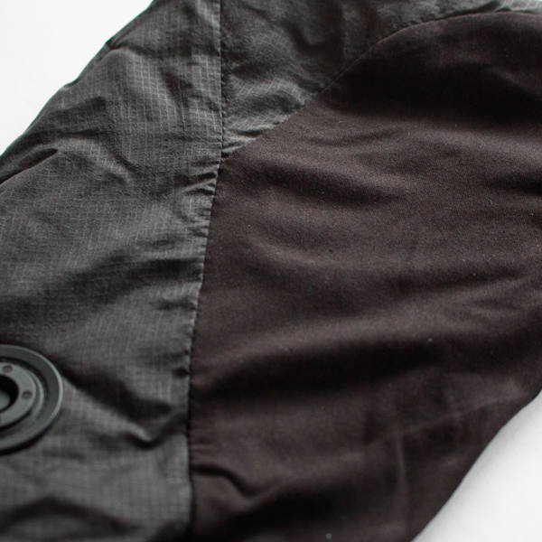 通気性に優れた素材を使用