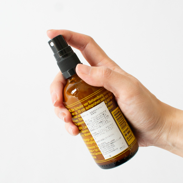 スプレータイプの防水ワックスです。