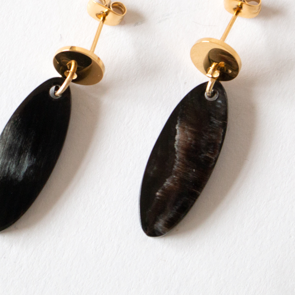 Horn Earrings(oval) Horn Earrings(oval)