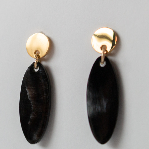 Horn Earrings(oval) Horn Earrings(oval)