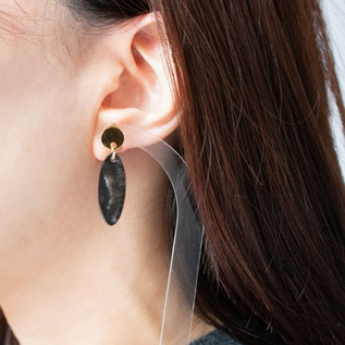 Horn Earrings(oval) Horn Earrings(oval)