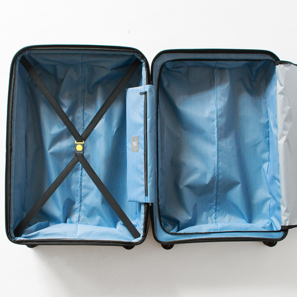 ストライプの生地が可愛い内装