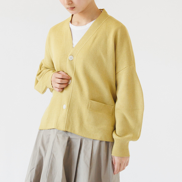 身長163cm・イエロー