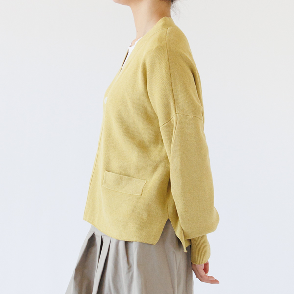 身長163cm・イエロー