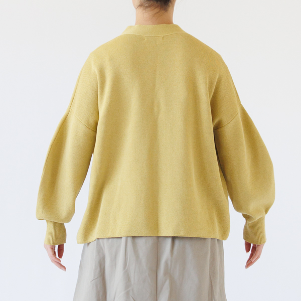 身長163cm・イエロー