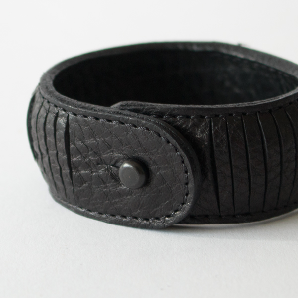 レザーバングル(Black) レザーバングル(Black)