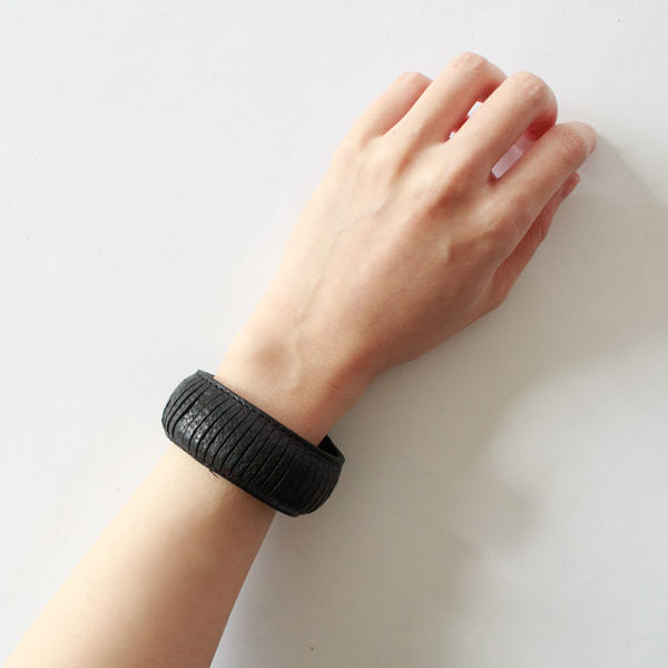 レザーバングル(Black) レザーバングル(Black)