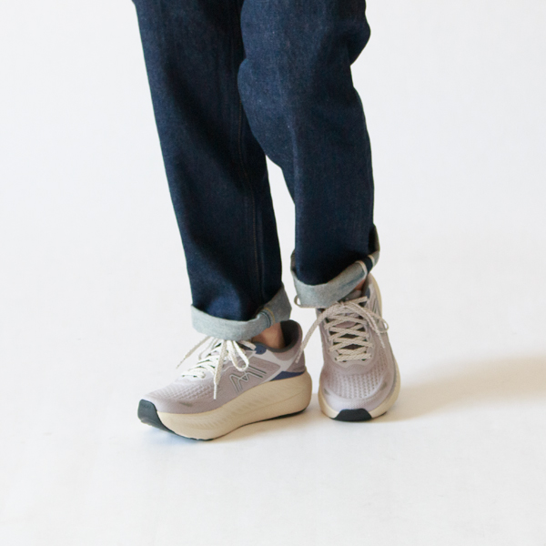 現代のランナーのために再設計された一足