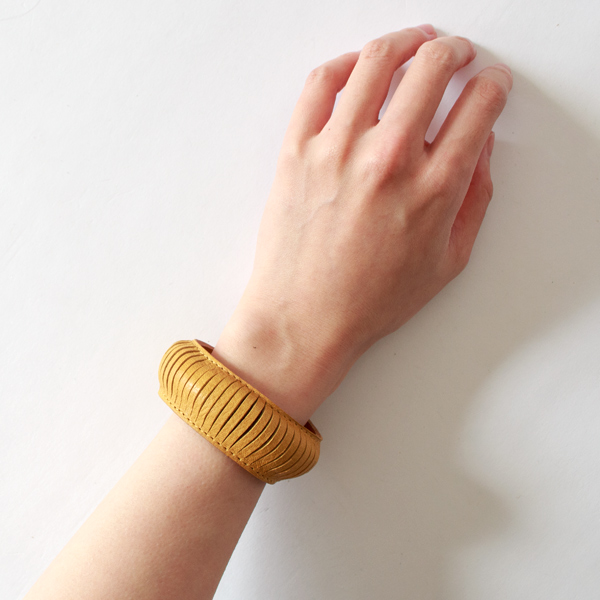 レザーバングル(Olive) レザーバングル(Olive)