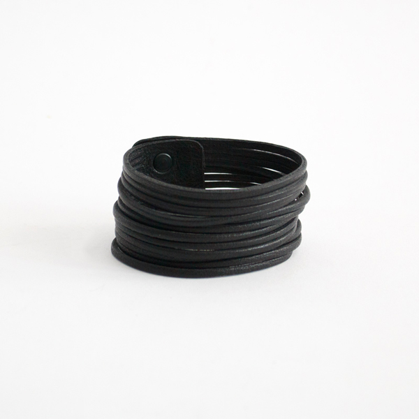 レザーブレスレット(Black) レザーブレスレット(Black)