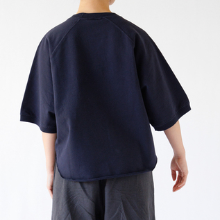 リラックスして着られる大人のスウェット(NAVY)