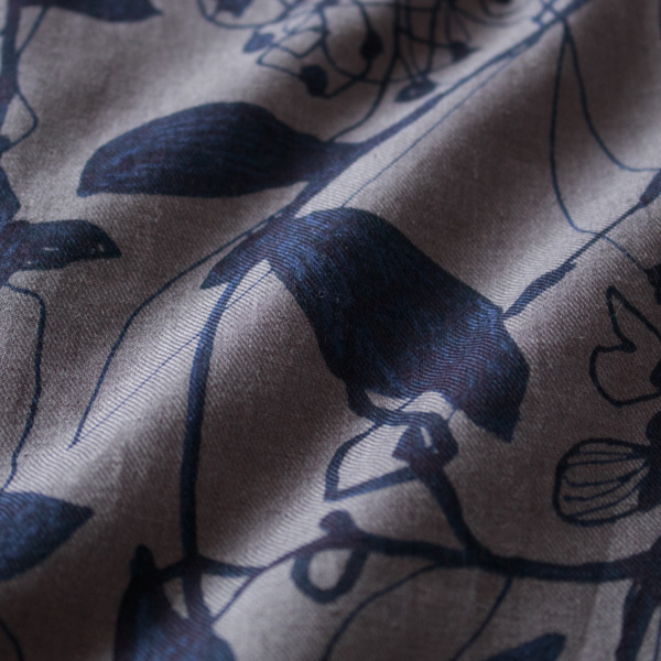 軽やかなコットンビエラ生地を使用(CHARCOAL) 軽やかなコットンビエラ生地を使用(CHARCOAL)