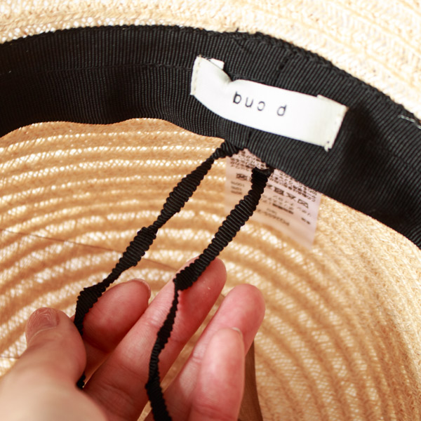 紐で多少のサイズ調整が可能(Natural)