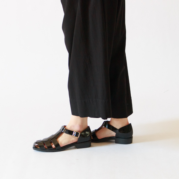 横顔も美しい靴 横顔も美しい靴