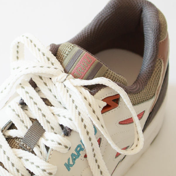 北欧生まれらしい素敵な配色 北欧生まれらしい素敵な配色