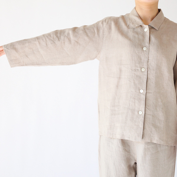 ゆったりした身頃(身長163cm・KINARI) ゆったりした身頃(身長163cm・KINARI)