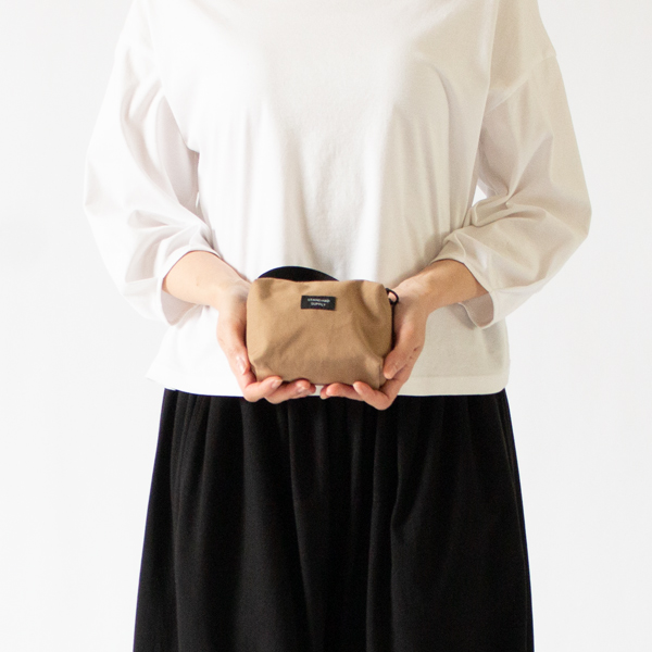 ポーチだけ持ち運ぶこともできます。(SAND BEIGE)