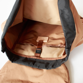 バックパック MULTI POCKET PACK(MOCHA) バックパック MULTI POCKET PACK(MOCHA)