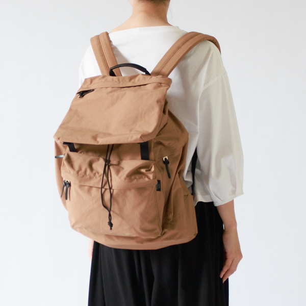 バックパック MULTI POCKET PACK(MOCHA)