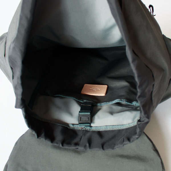 バックパック MULTI POCKET PACK(STEEL GREY)