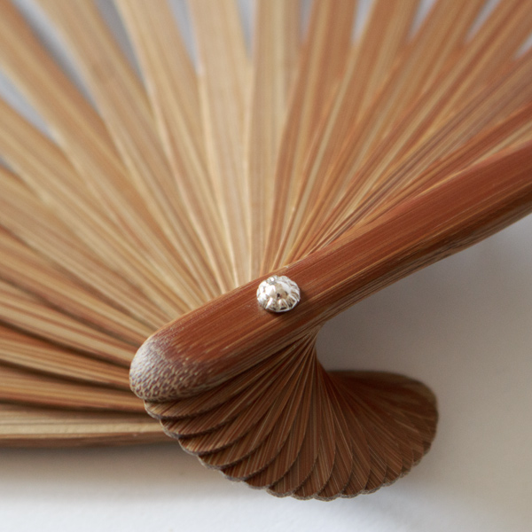 美しい持ち手や光沢感、滑らかな質感と手触りの唐木(六双文人) 美しい持ち手や光沢感、滑らかな質感と手触りの唐木(六双文人)