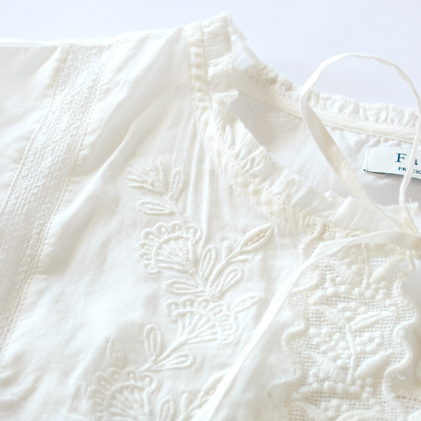 レースの上品なベスト(261-2041-WHITE)