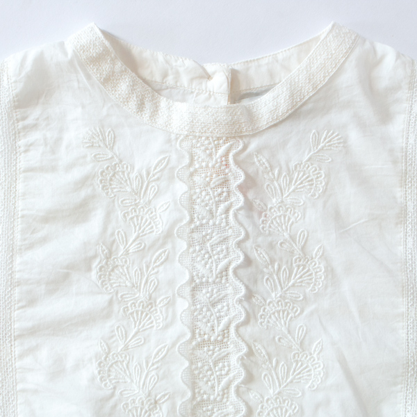 繊細で上品なレース(261-2042-WHITE) 繊細で上品なレース(261-2042-WHITE)