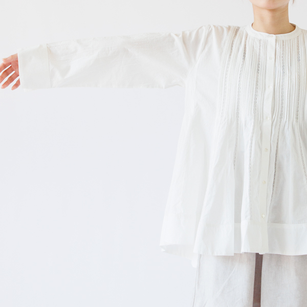 身幅にはゆとりがあります(261-2006-OFFWHITE) 身幅にはゆとりがあります(261-2006-OFFWHITE)