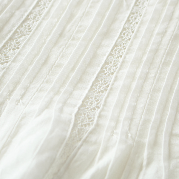 部分的にレースの透け感があります(261-2006-OFFWHITE) 部分的にレースの透け感があります(261-2006-OFFWHITE)